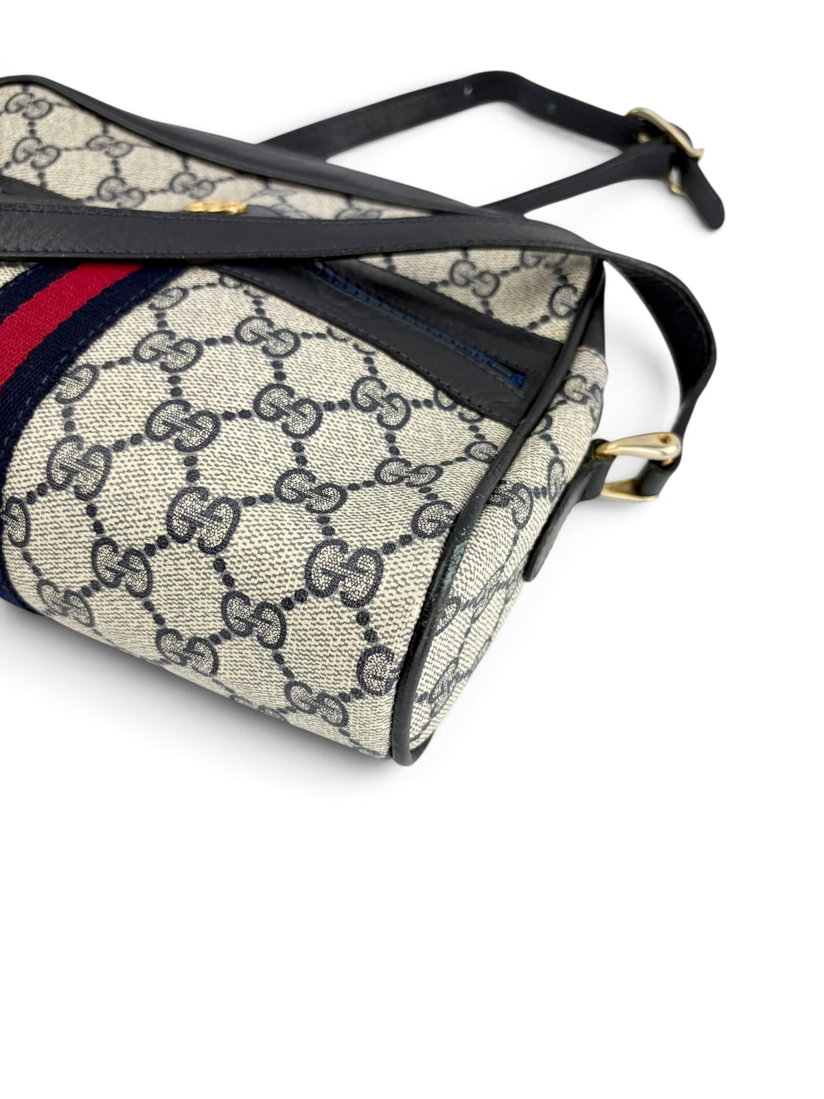 gucci-coated-monogram-supreme-sherry-line-crossbody-7