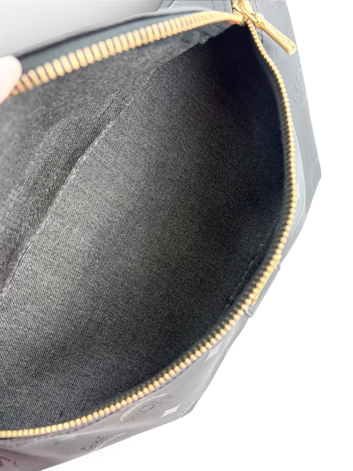 mcm-black-monogram-canvas-small-waist-belt-bag--5