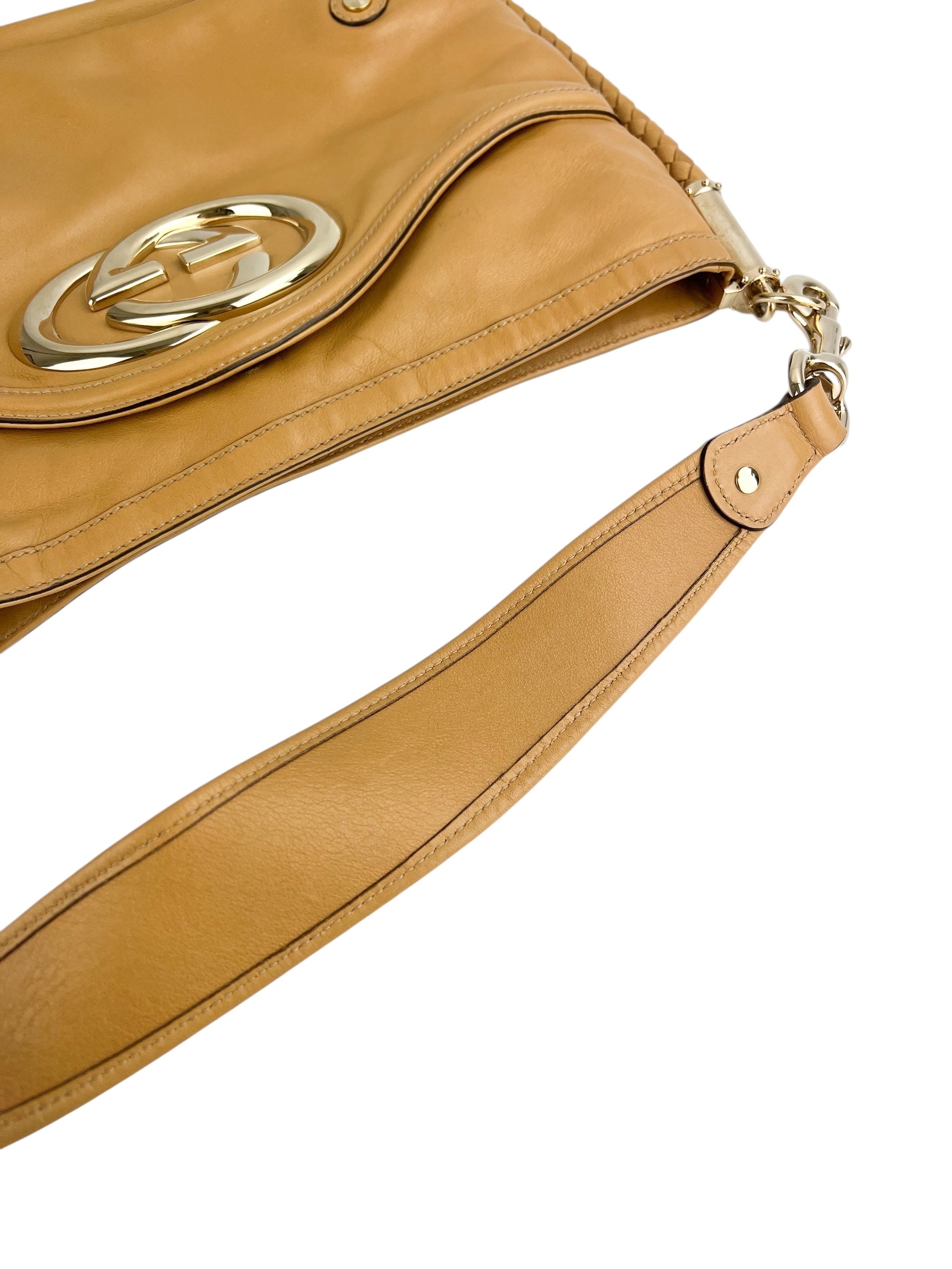 gucci-camel-leather-britt-hobo--4