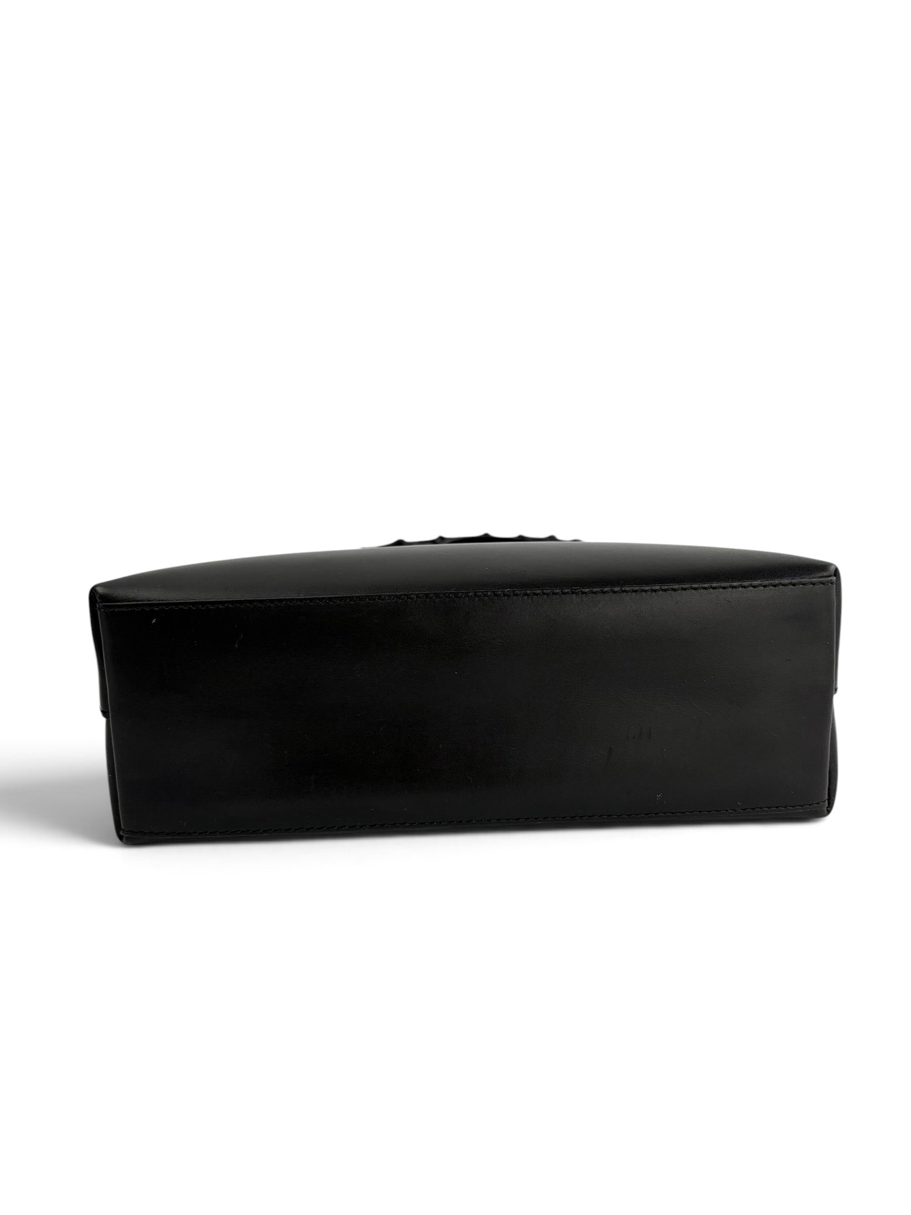 gucci-vintage-black-bamboo-top-handle-4