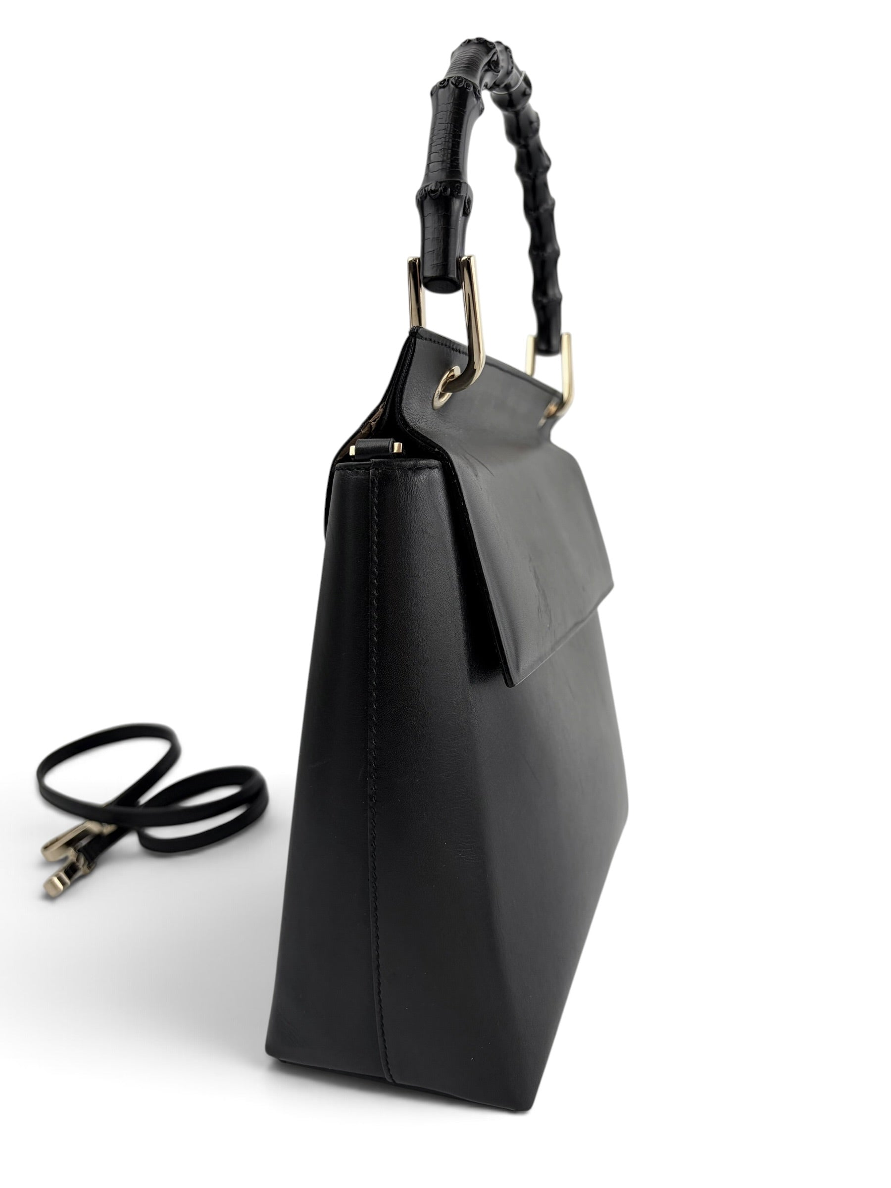 gucci-vintage-black-bamboo-top-handle-1