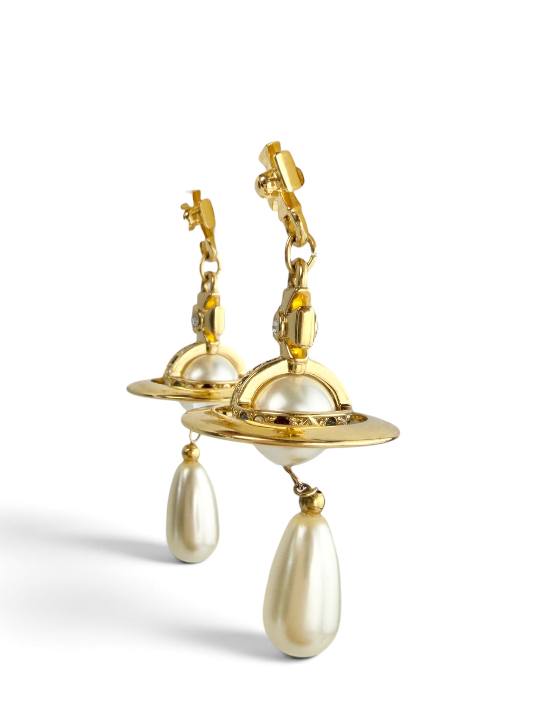 vivienne-westwood-pearl-drop-earrings--full-set--3