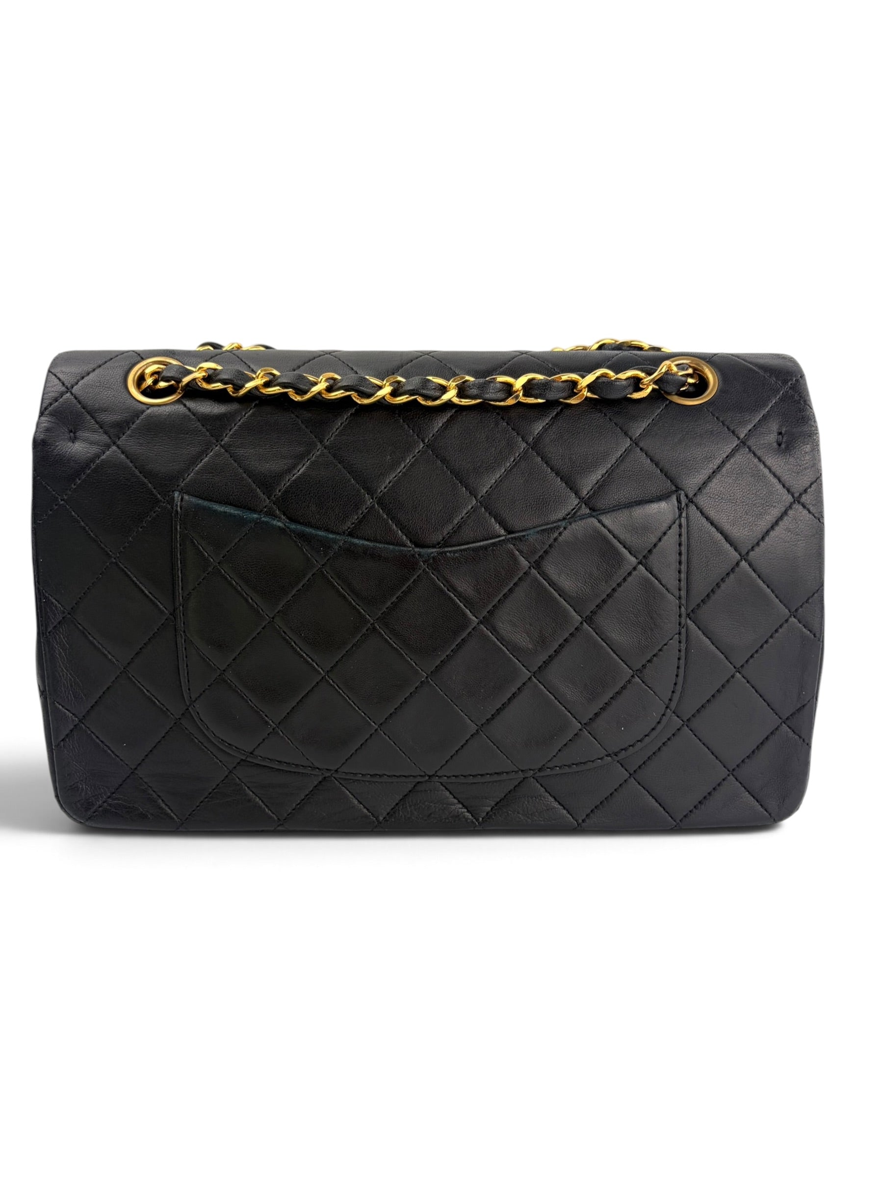chanel-vintage-classic-medium-double-flap-2