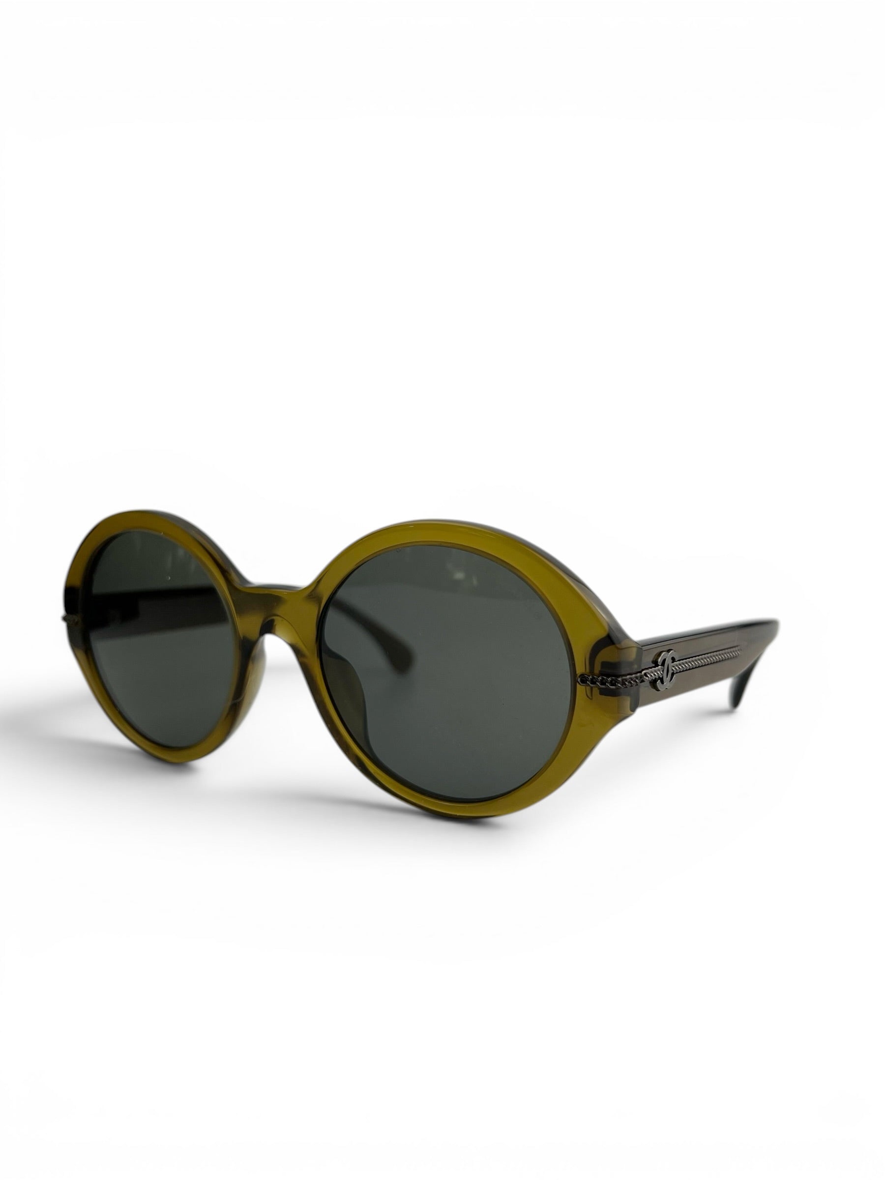-chanel-green-circular-sunglasses-in-box-4