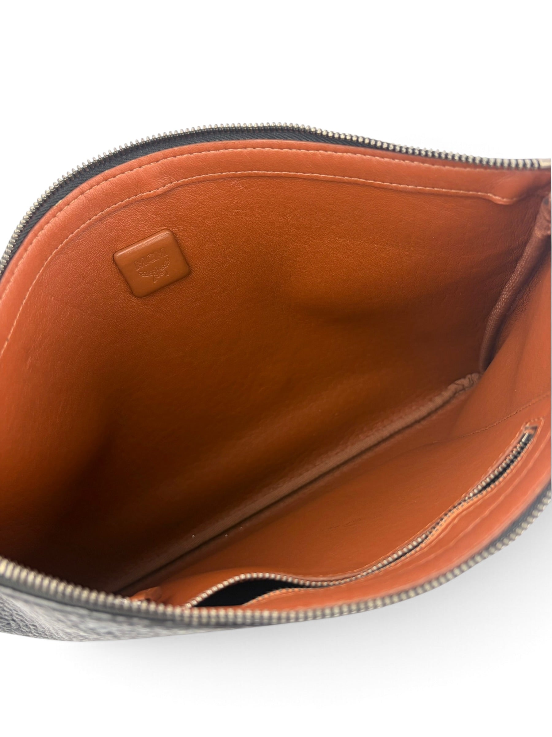 mcm-black-visetos-zip-pouch-wristlet-6