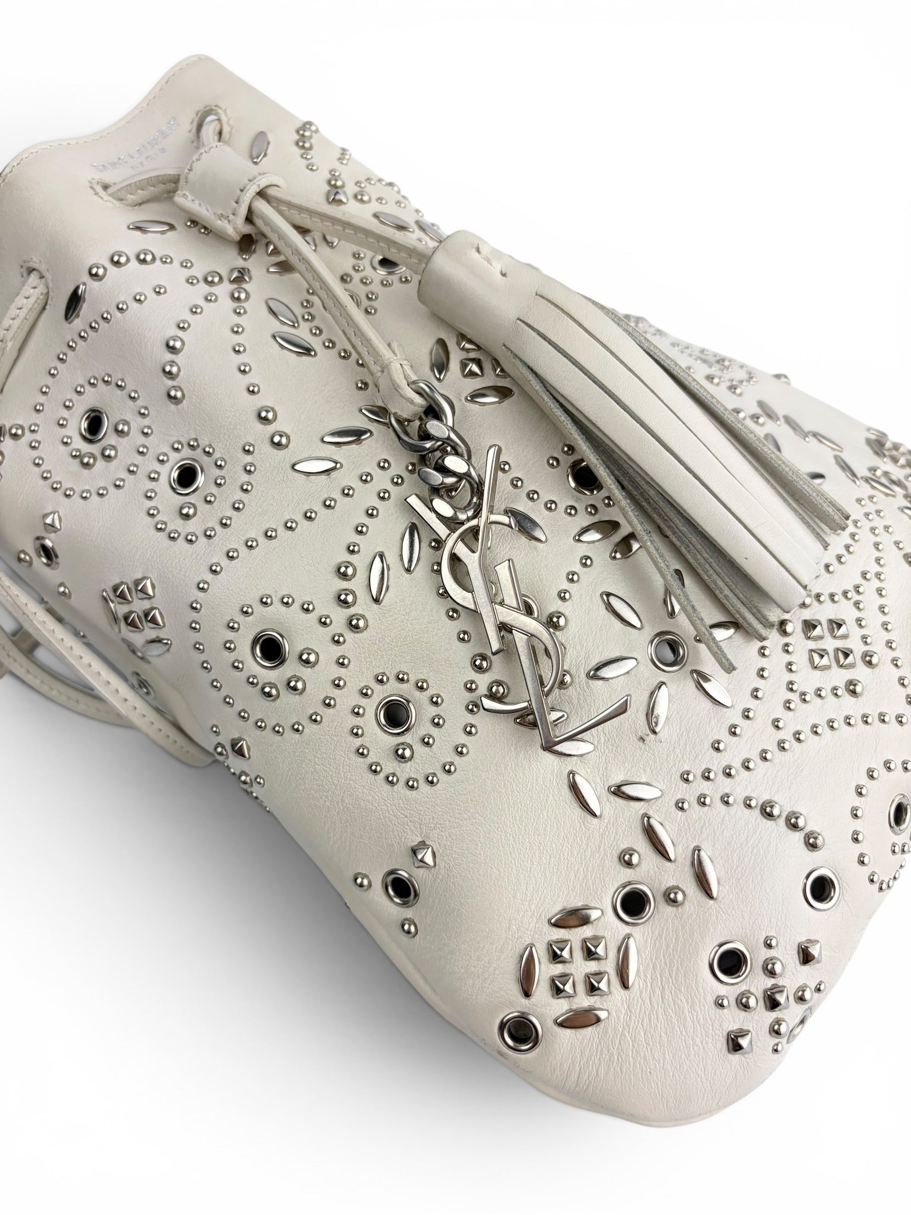 saint-laurent-small-off-white-jen-studded-bucket-crossbody--8