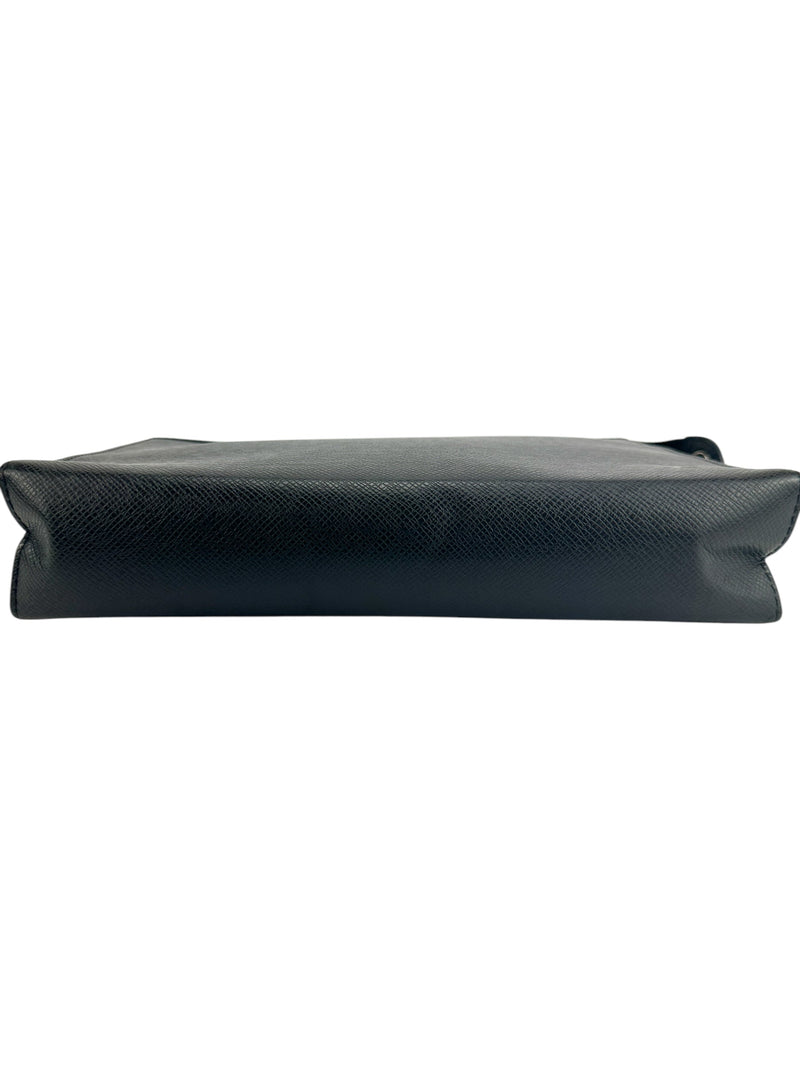 Louis Vuitton Black Taiga  Toiletry/Clutch 26