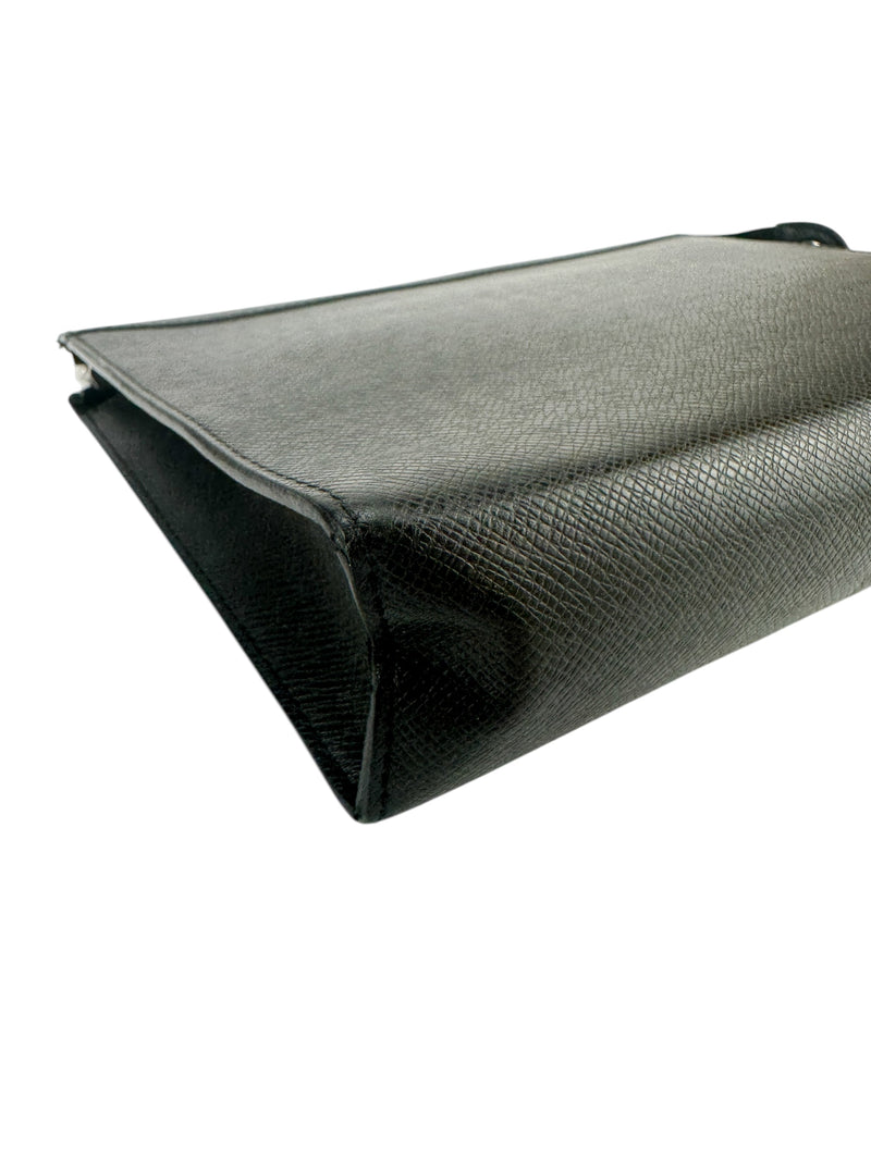 Louis Vuitton Black Taiga  Toiletry/Clutch 26