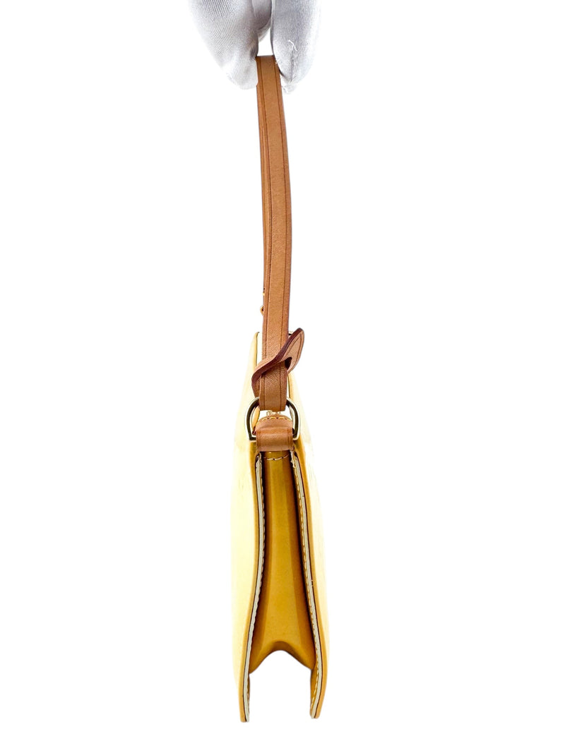 Louis Vuitton Beige Vernis Lexington Pochette
