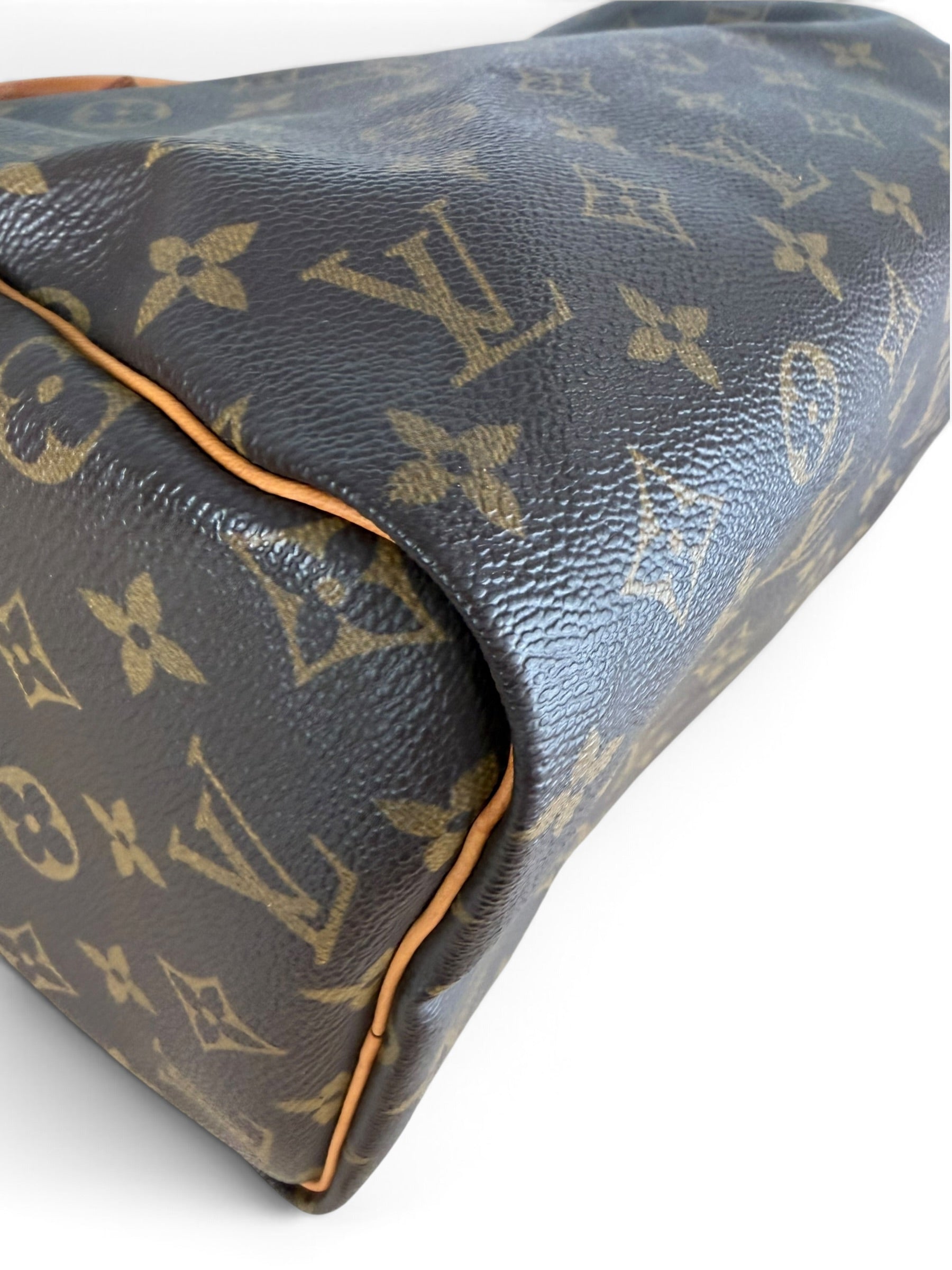 Louis Vuitton Vintage Monogram Canvas Speedy 30