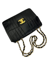 Chanel Vintage Black Vertical Quilted Jumbo