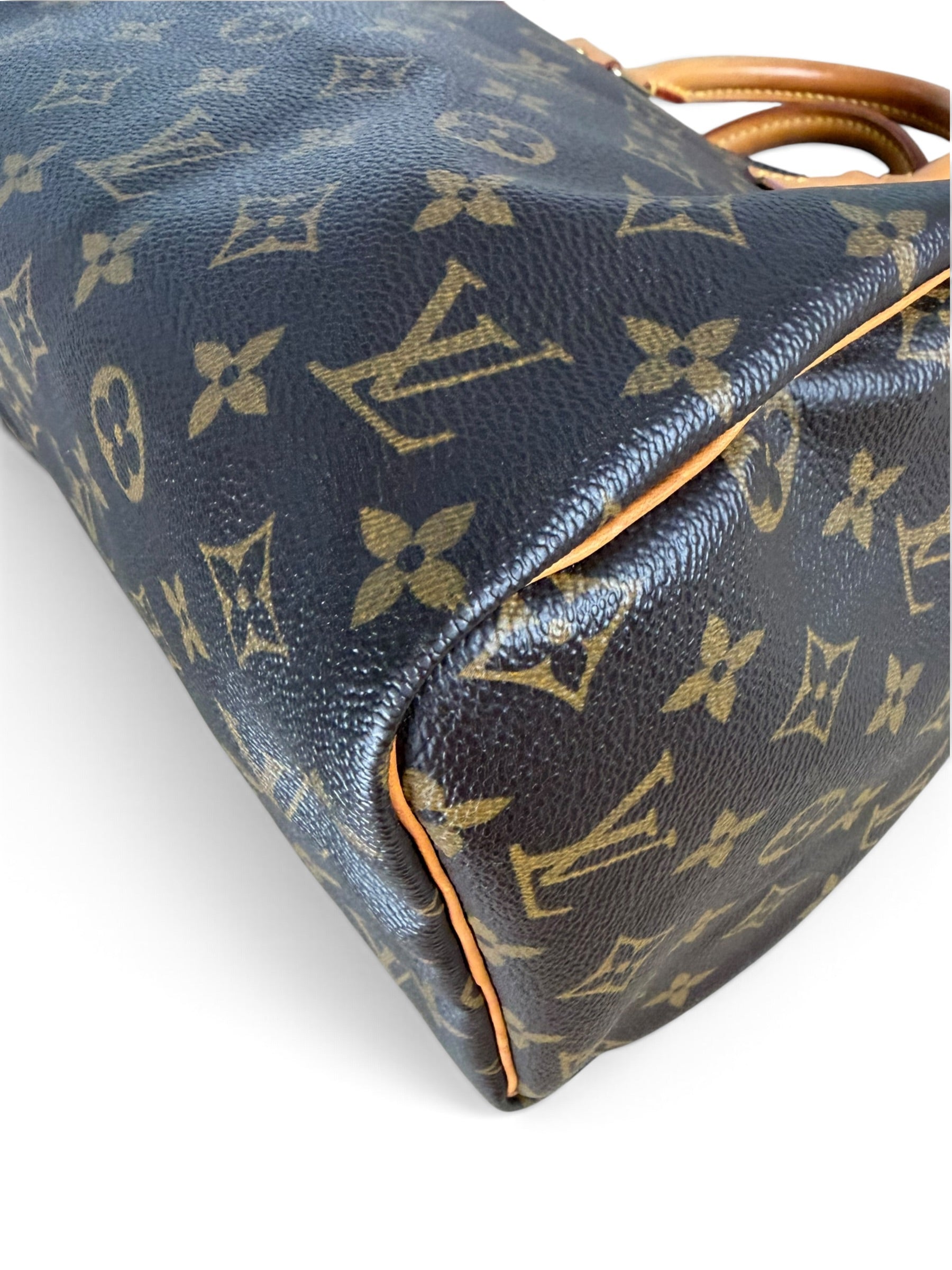 Louis Vuitton Vintage Monogram Canvas Speedy 30