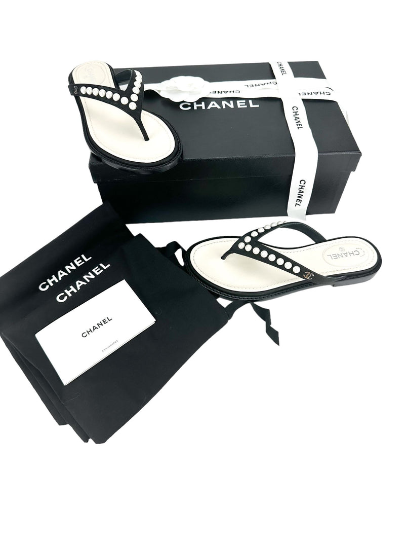 Chanel Black Leather Faux Pearl Sandal SZ. 35