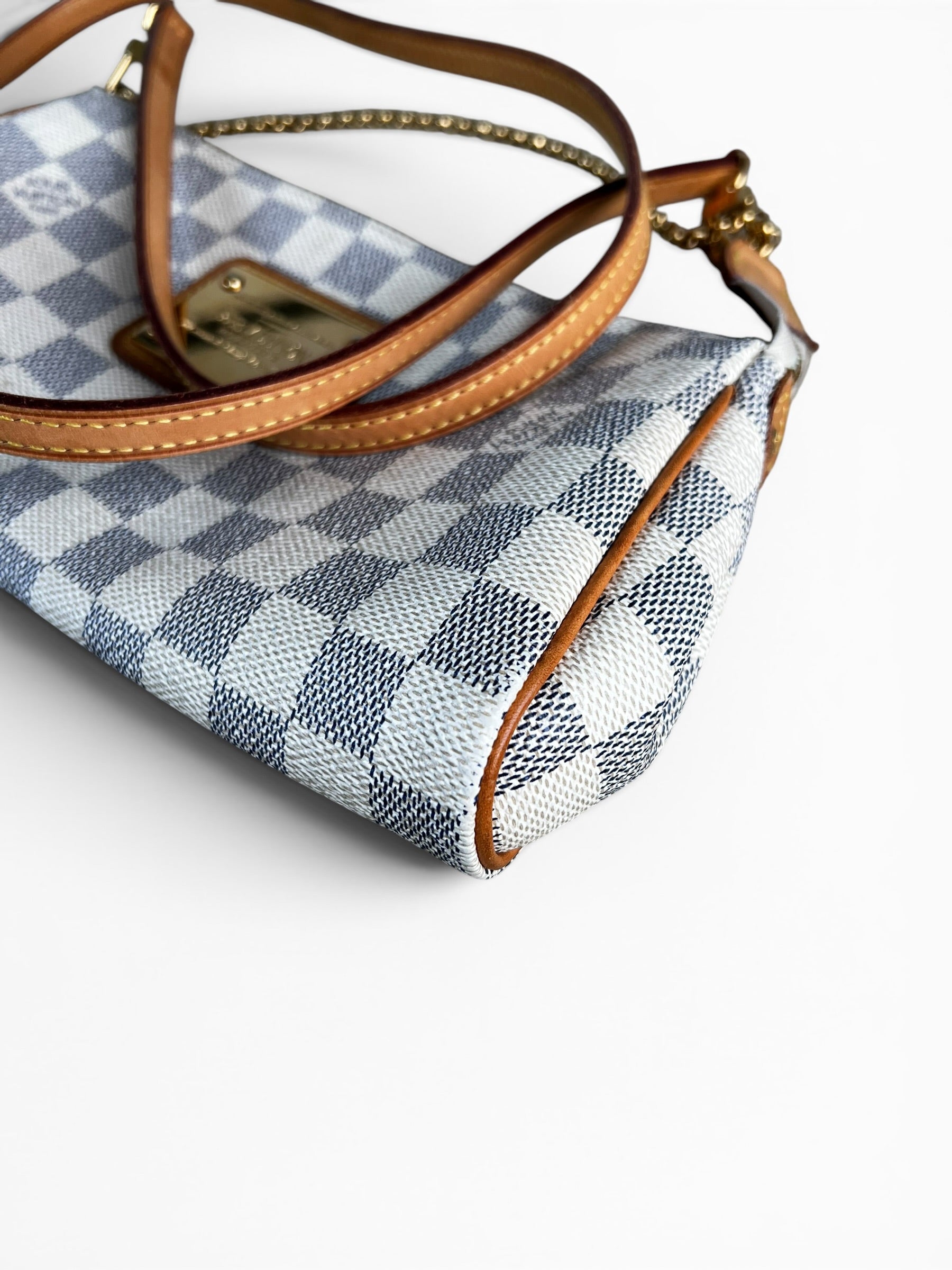 Louis Vuitton Damier Azur Eva Pochette