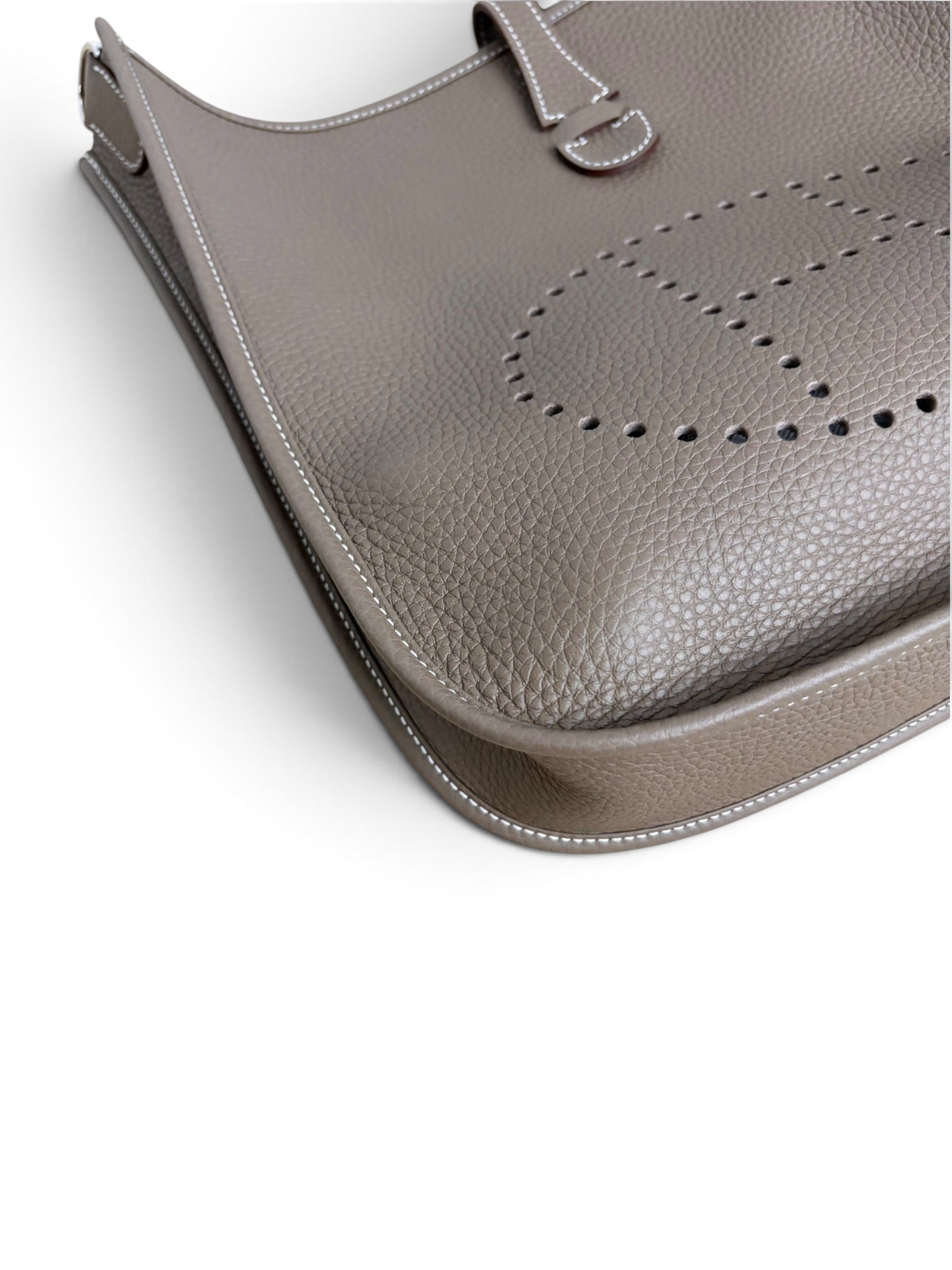 Hermes Etoupe Clemence Evelyne III PM 29 PHW