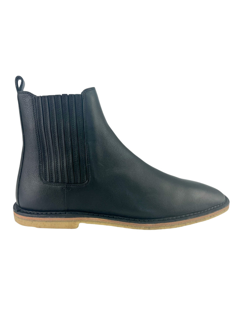 Saint Laurent Black Chelsea Boot