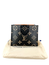 Louis Vuitton Monogram ONTHEGO Jungle Tote GM